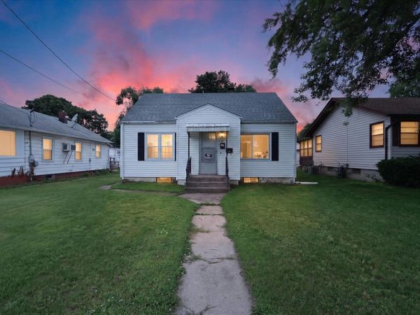 228 E Riverside Boulevard, LOVES PARK, IL 61111