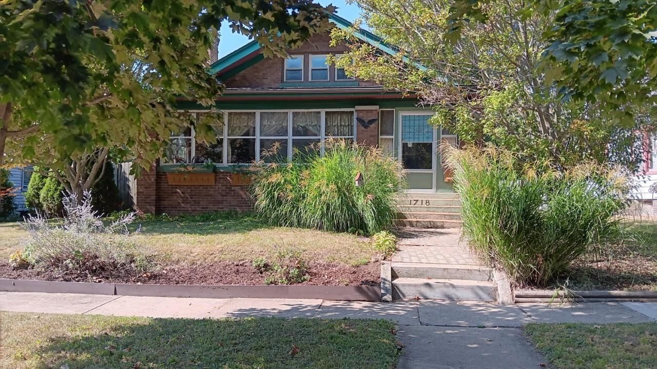 1718 Douglas, Rockford, IL 61103 Main Photo