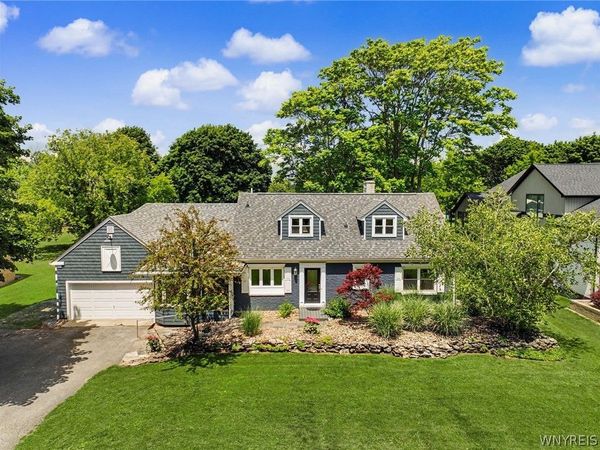 8150 Sheridan Drive , Williamsville, NY 14221