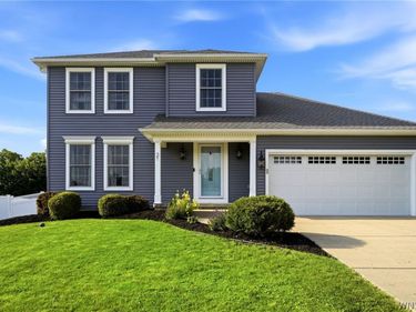 21 Sunset Creek Drive, Buffalo, NY 14224
