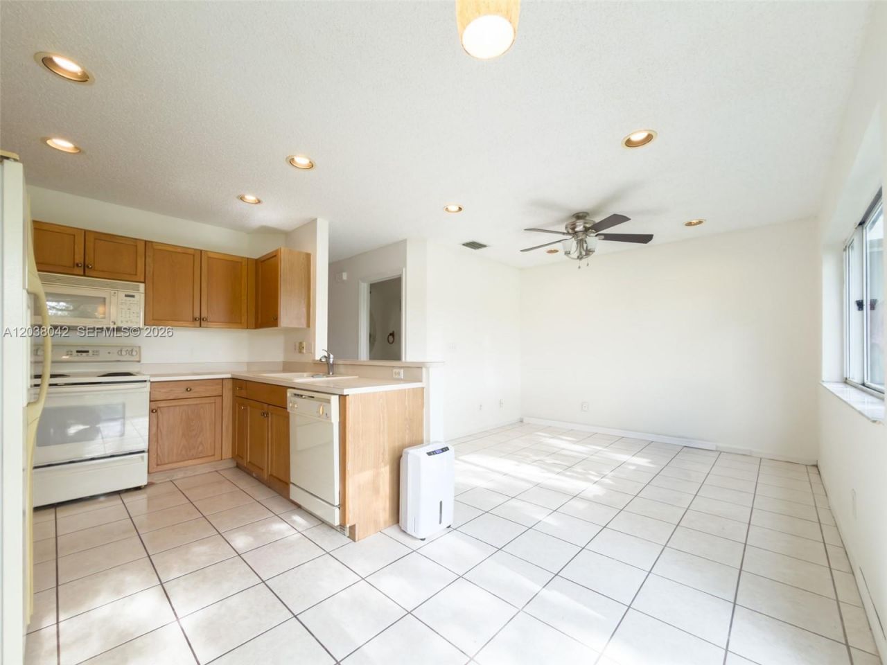 20811 NW 3rd Ln , Pembroke Pines, FL 33029 Photo