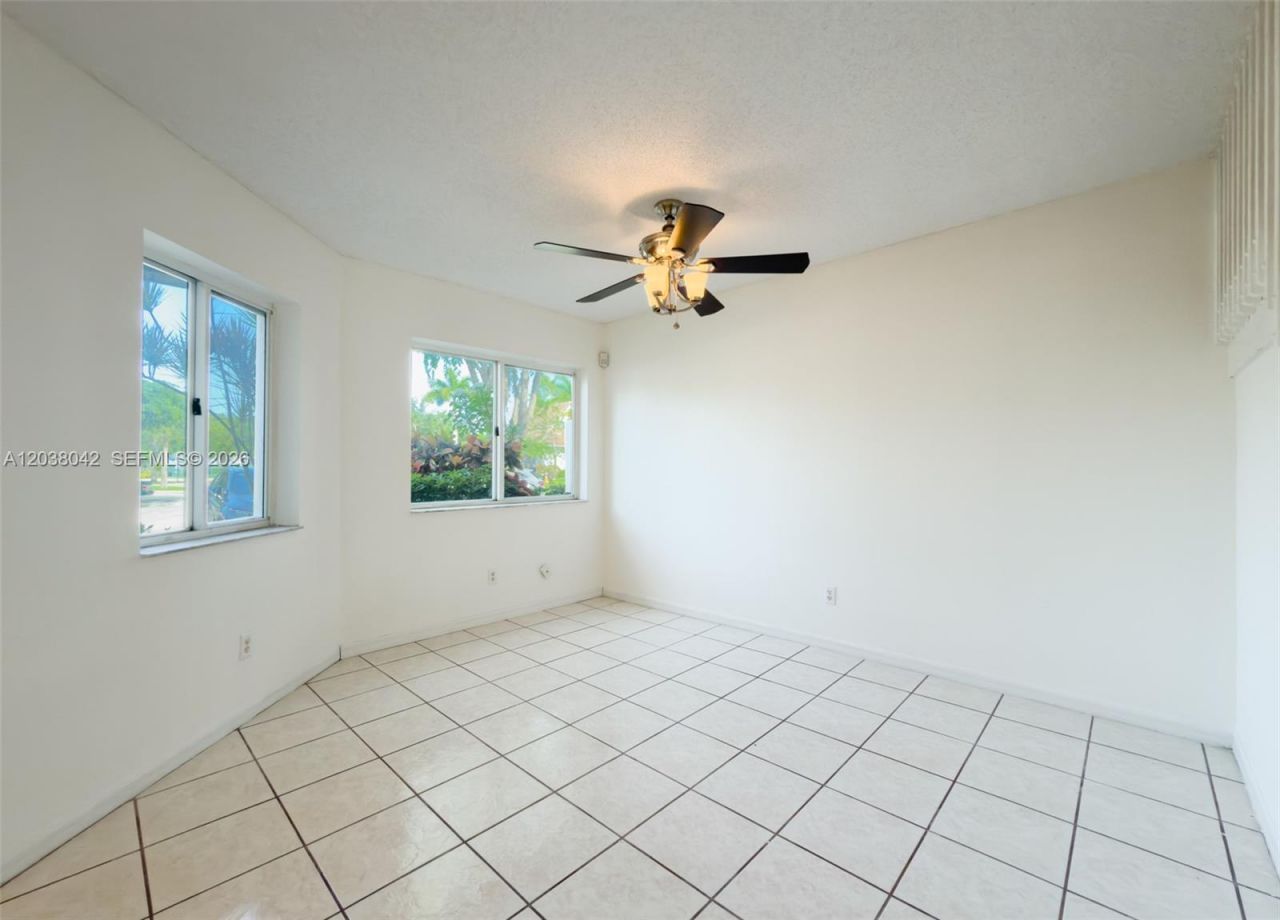 20811 NW 3rd Ln , Pembroke Pines, FL 33029 Photo