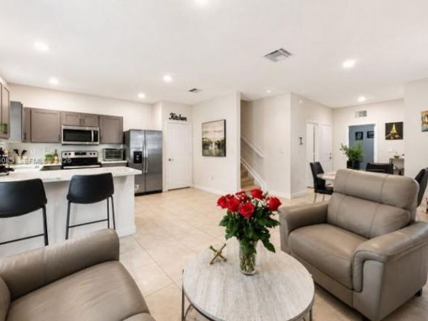 1707 SE 9th Ter , Homestead, FL 33034