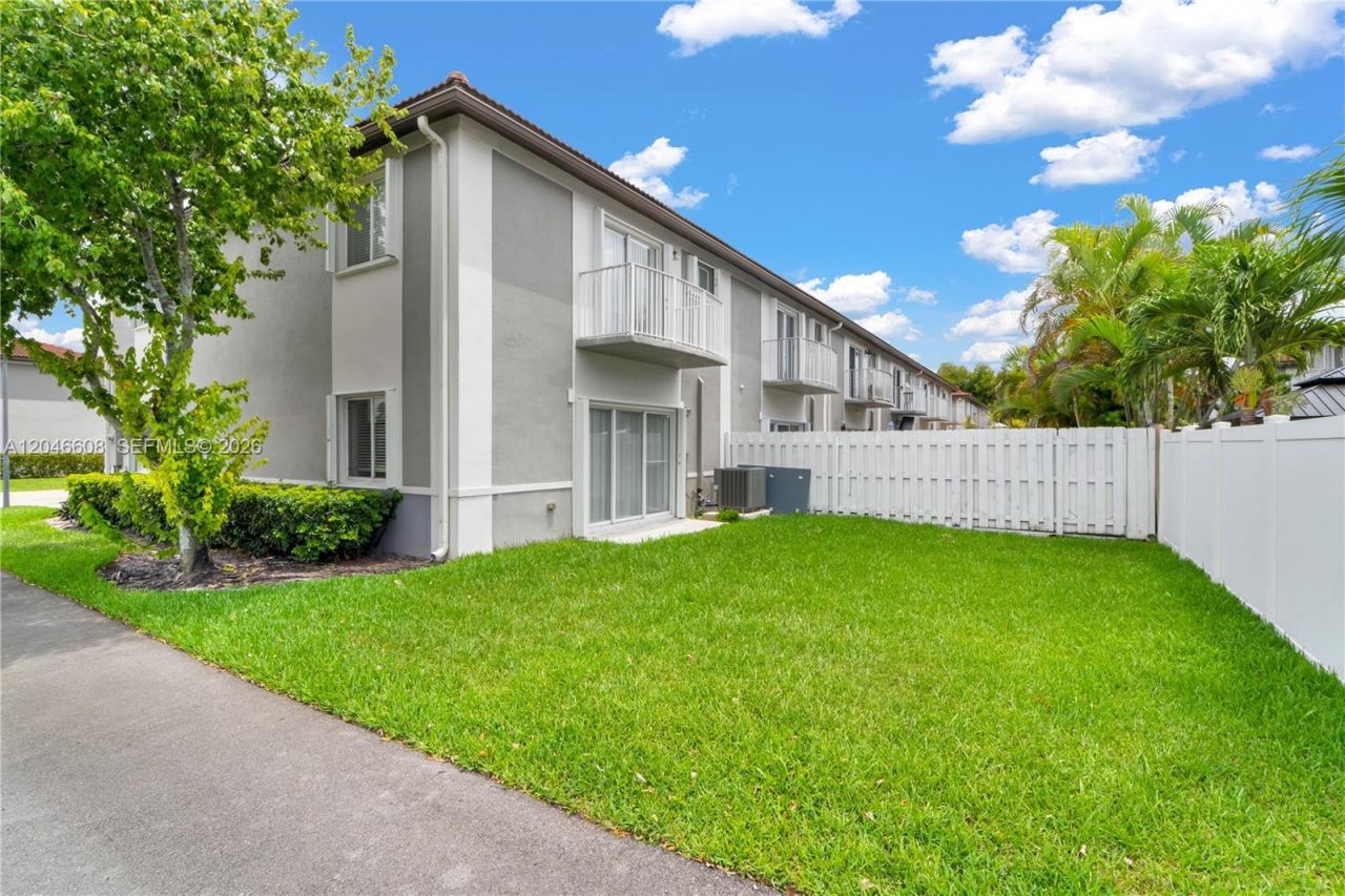 2802 SW 128th Way, Unit B, Miramar, FL 33027 Photo