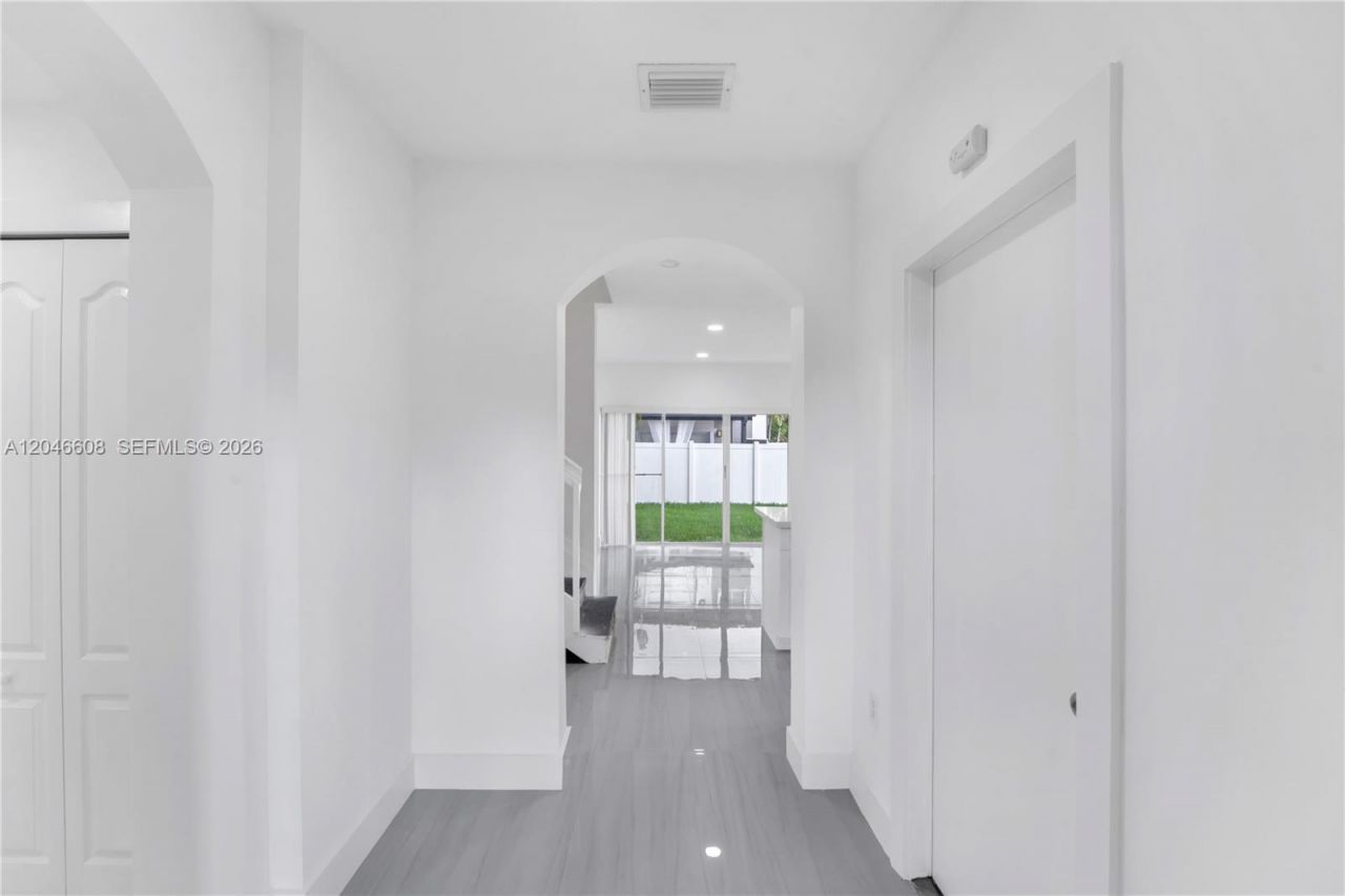 2802 SW 128th Way, Unit B, Miramar, FL 33027 Photo
