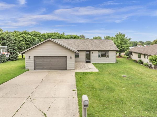 424 Emerald Drive , Arnolds Park, IA 51331