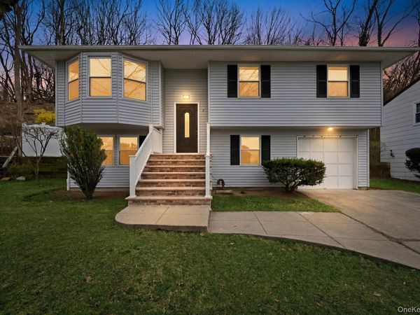 9 Harmony Lane, Glen Cove, NY 11542