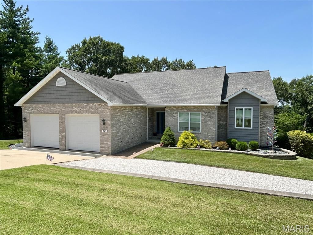 645 Hill Castle Road, Columbia, IL 62236 Main Photo