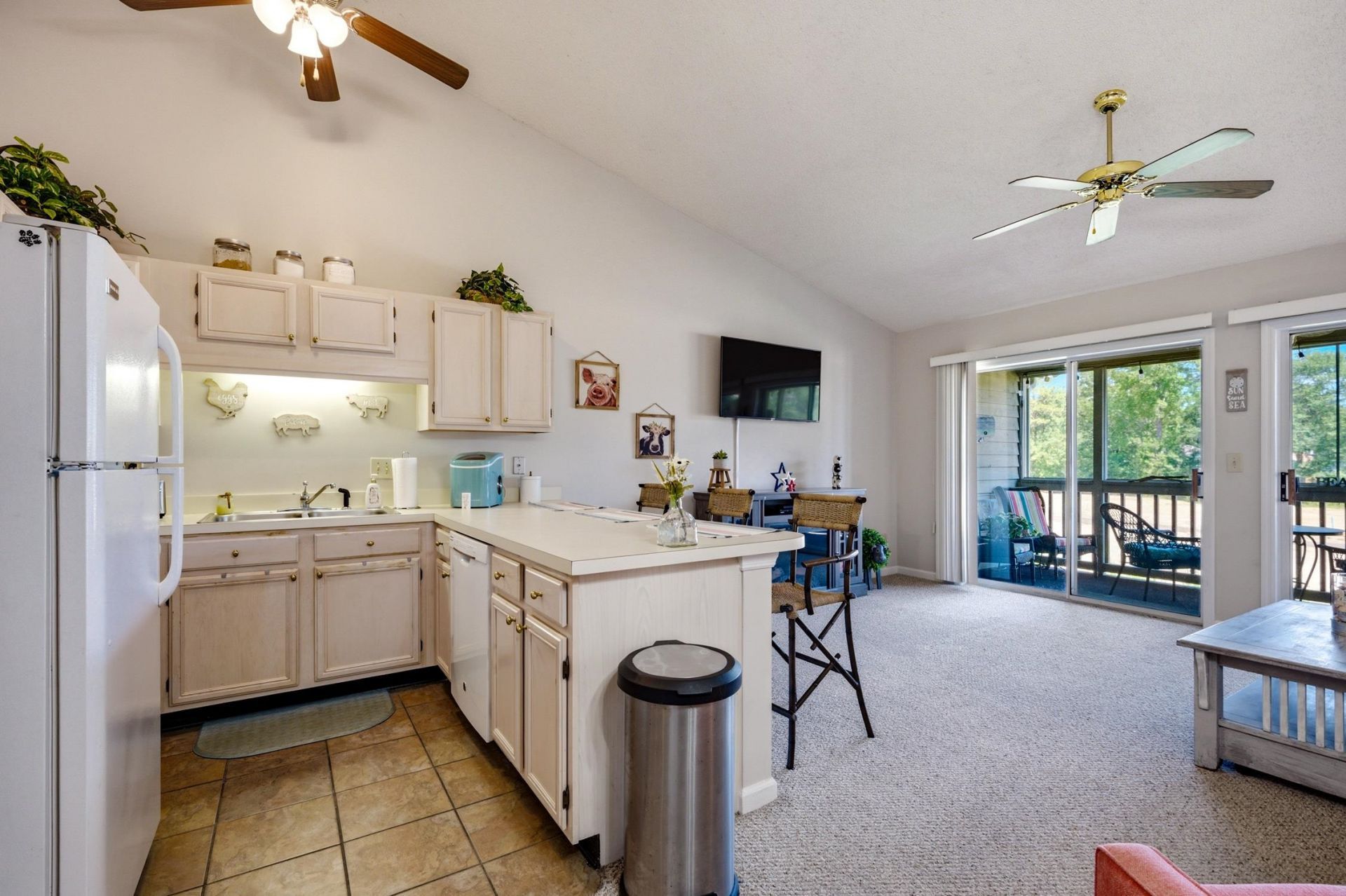 1027 Red Tree Circle  Photo 6