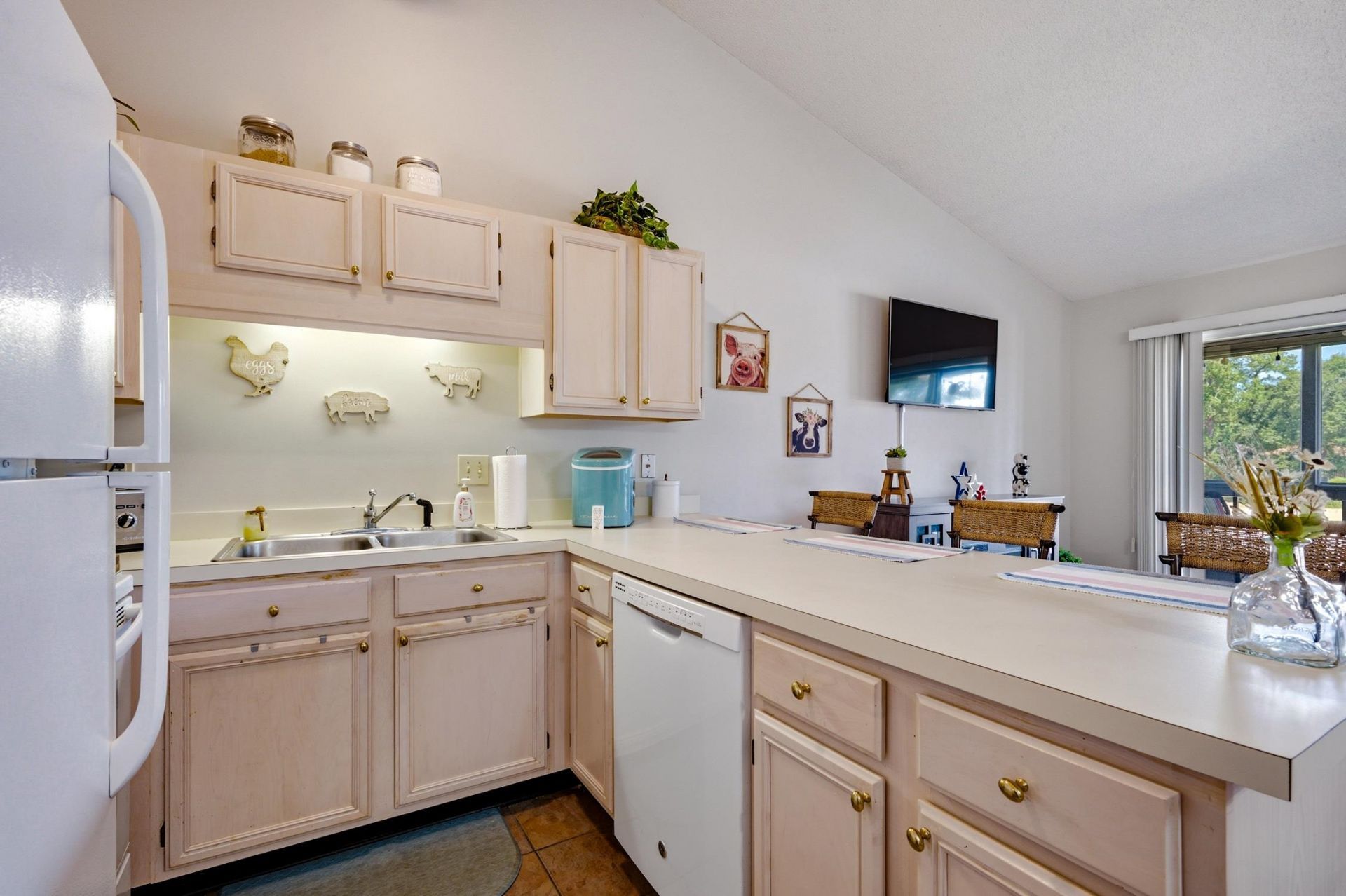 1027 Red Tree Circle  Photo 7