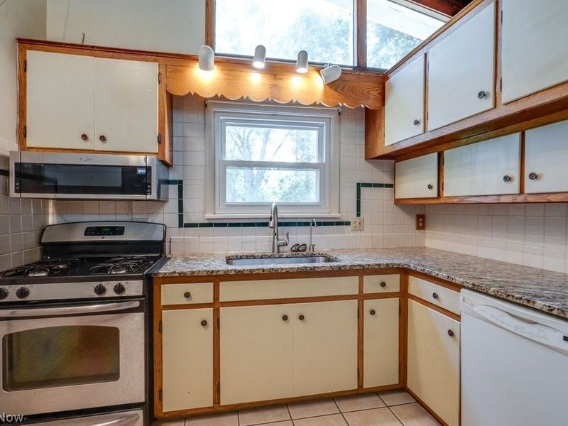 3721 N Sunnyfield Drive, Copley, OH 44321 Photo 10