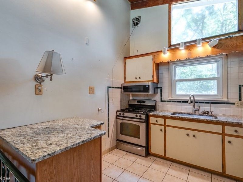 3721 N Sunnyfield Drive, Copley, OH 44321 Photo 9