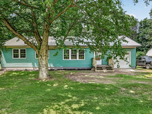 2423 S 40th Avenue, Shelby, MI 49455