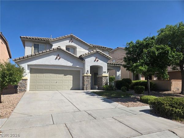 10815 SILVER LACE Lane, Las Vegas, NV 89135