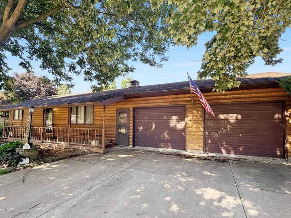 1655 Dorell Drive, Hampton, IA 50441