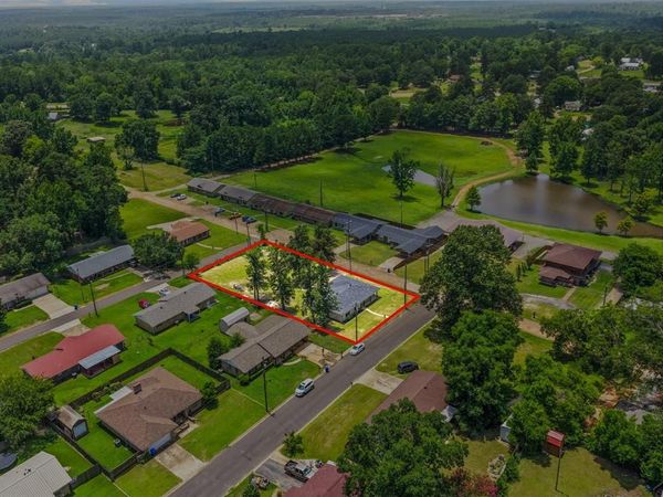 607 W Campbell Road, Linden, TX 75563