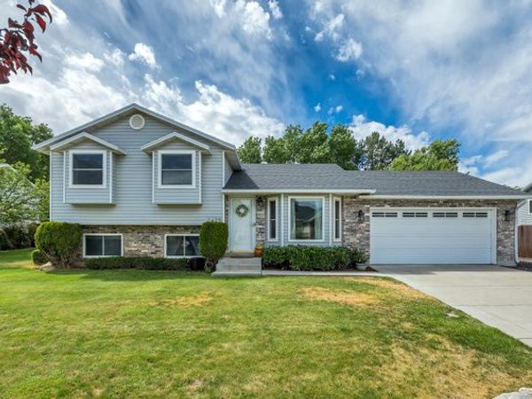 2425 E VIEW DR, South Weber, UT 84405