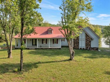 242 Woodruff Lane, Cadiz, KY 42211