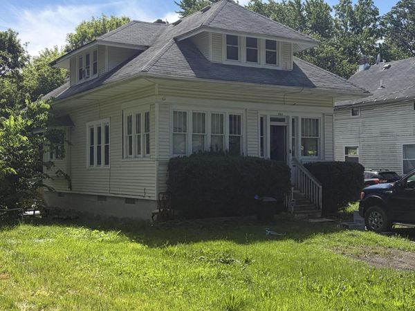 203 Mifflin Avenue, Lansing, MI 48912