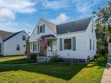 71 Wrexham Court N, Tonawanda, NY 14150