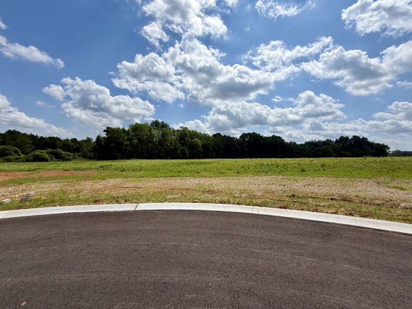 12 Fawn Meadows , Unit 12, Clarksville, TN 37043