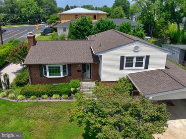 6824 FELIX STREET, MCLEAN, VA 22101