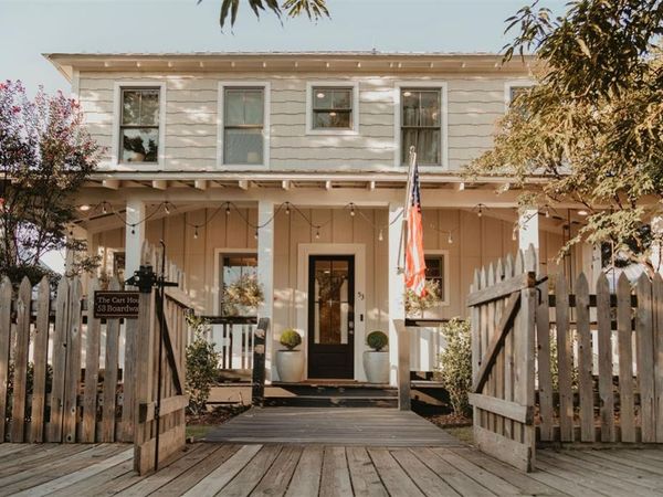 53 Boardwalk Street, Carlton Landing, OK 74432