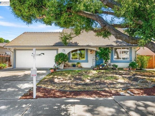 675 Alameda Dr, Livermore, CA 94551