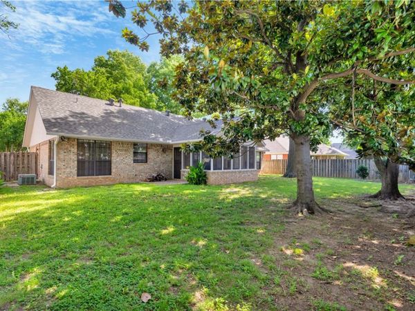 3406 W Hemlock Street , Rogers, AR 72756