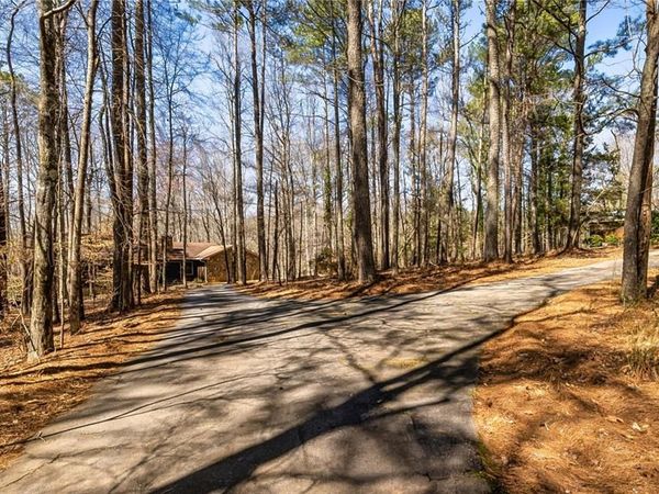 166 Muse Road , Fayetteville, GA 30214