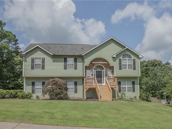 120 Oak Crest Lane , Dallas, GA 30132
