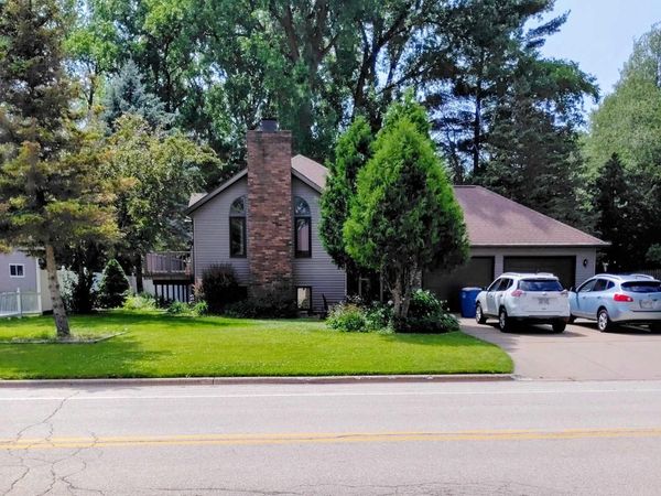 2050 HILLTOP DRIVE, Ashwaubenon, WI 54313
