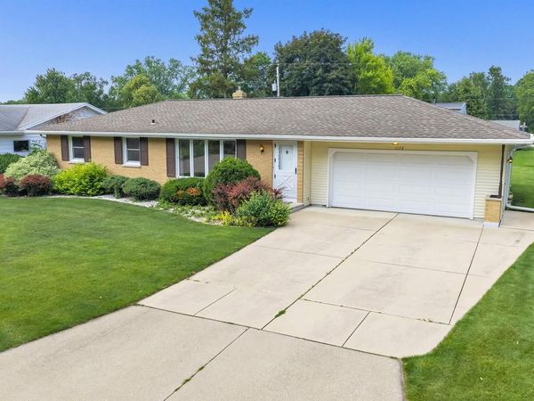 1172 ALICE DRIVE, Green Bay, WI 54304
