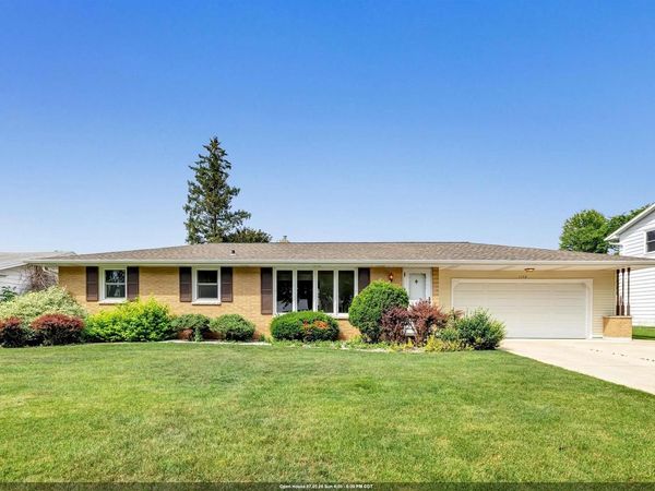 1172 ALICE DRIVE, Green Bay, WI 54304
