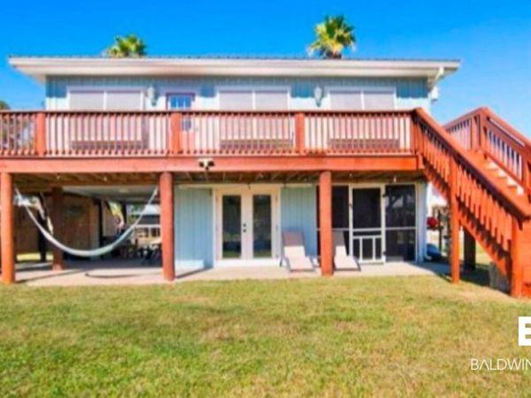 217 W 4th Avenue, Gulf Shores, AL 36542