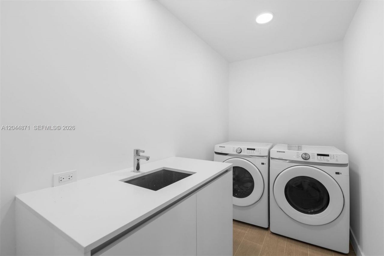 501 West Ave , Unit 4102, Miami Beach, FL 33139 Photo