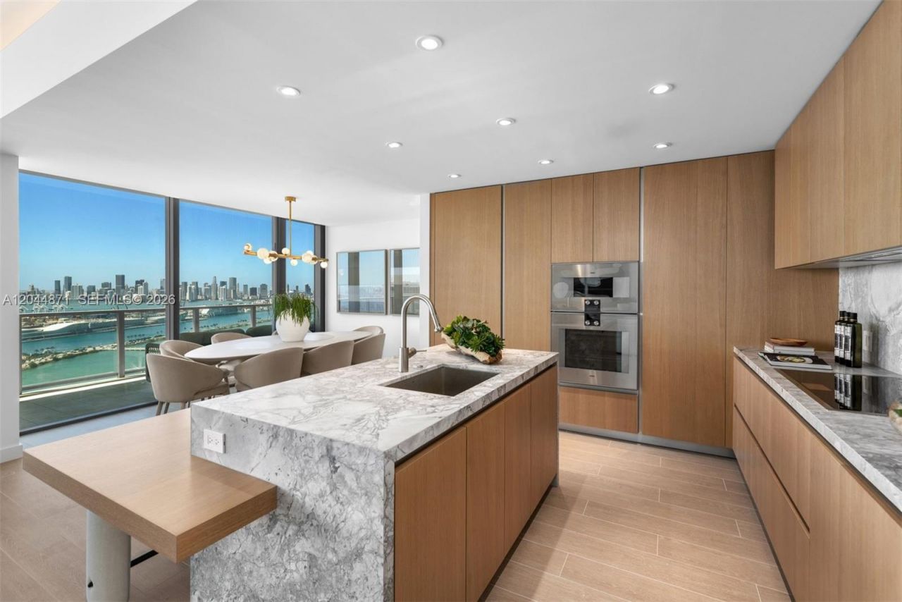 501 West Ave , Unit 4102, Miami Beach, FL 33139 Photo