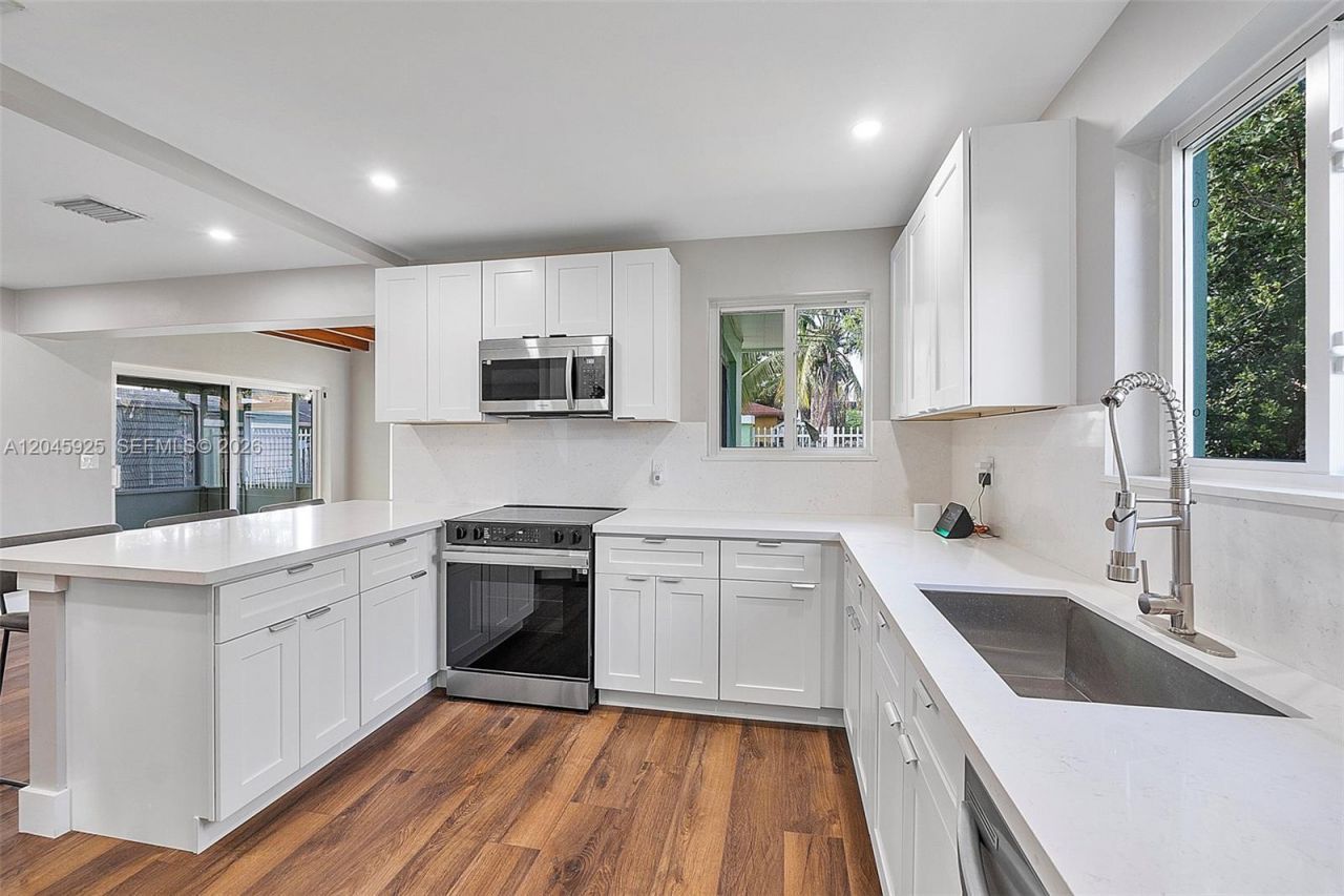 2230 Atlanta St , Unit ., Hollywood, FL 33020 Photo