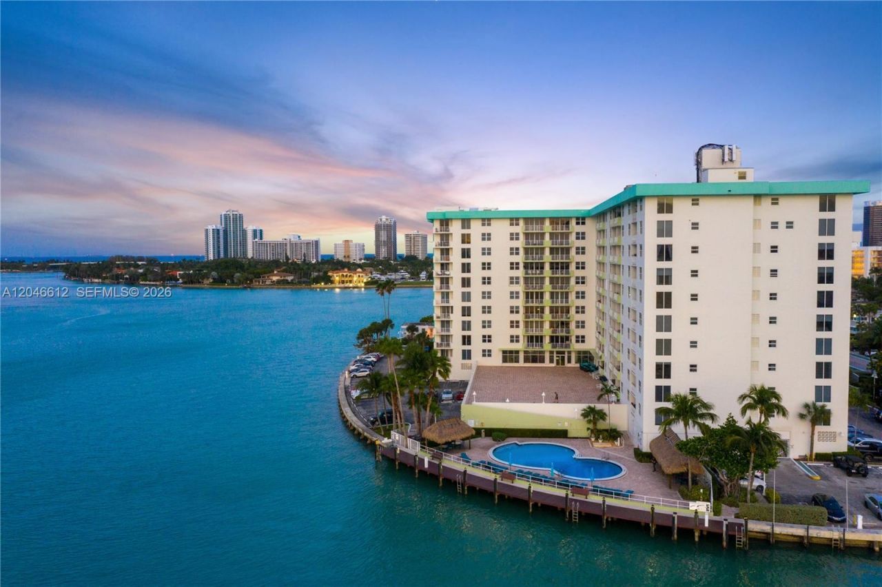 10350 W Bay Harbor Dr, Unit 8F, Bay Harbor Islands, FL 33154 Photo