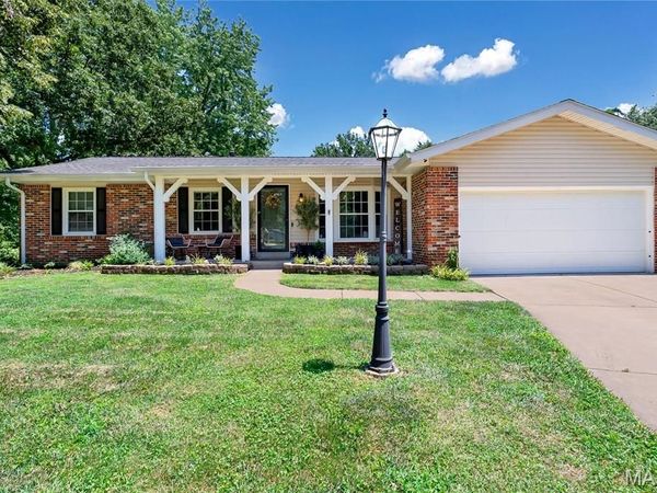 2516 Denlo Court, Fenton, MO 63026