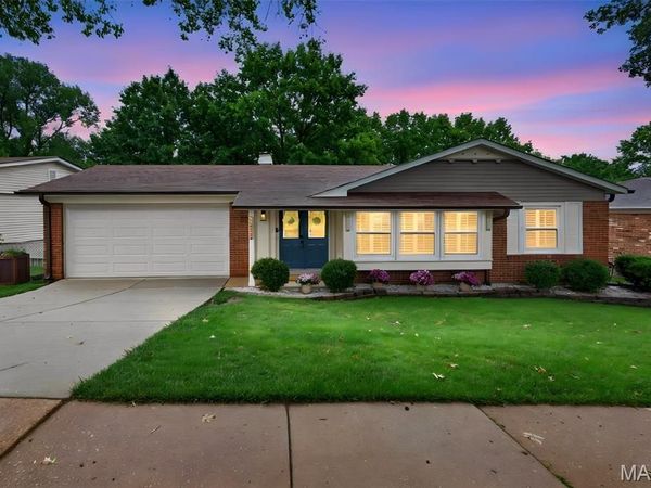 5738 Lost Brook Court, Oakville, MO 63129
