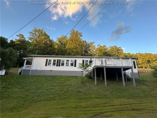 1949 Garrets Bend Road, Sod, WV 25564