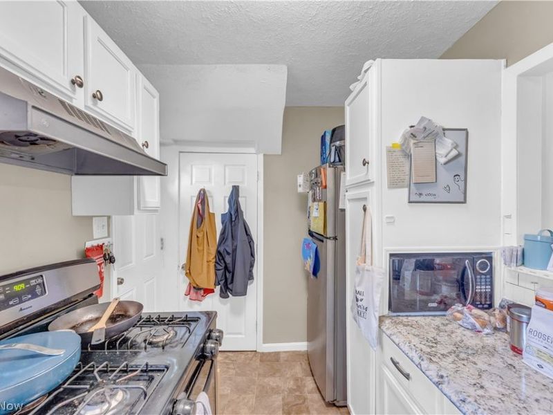 422 W Smith Road, Medina, OH 44256 Photo 10