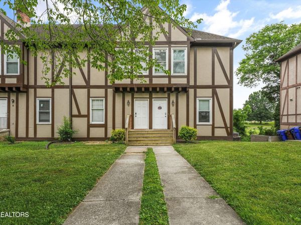 105 Arcadia Lane, Oak Ridge, TN 37830
