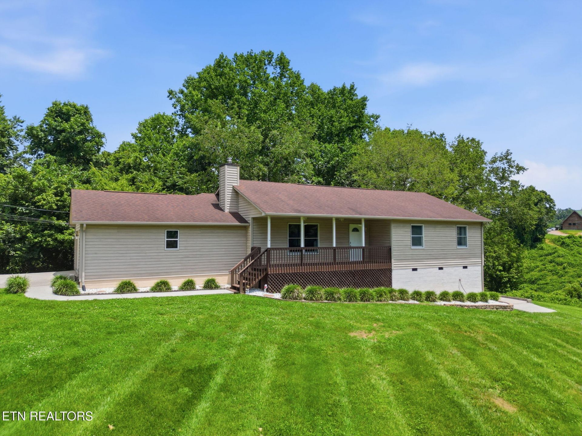 201 Windsong Rd, Clinton, TN 37716 Main Photo