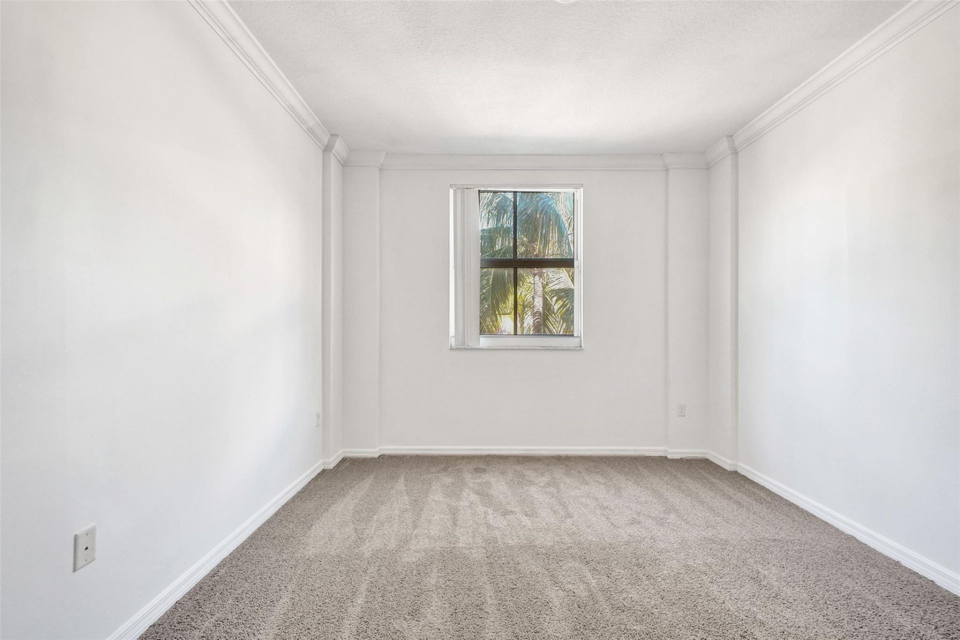 9172 Collins Avenue, Unit 302, Surfside, FL 33154 Photo