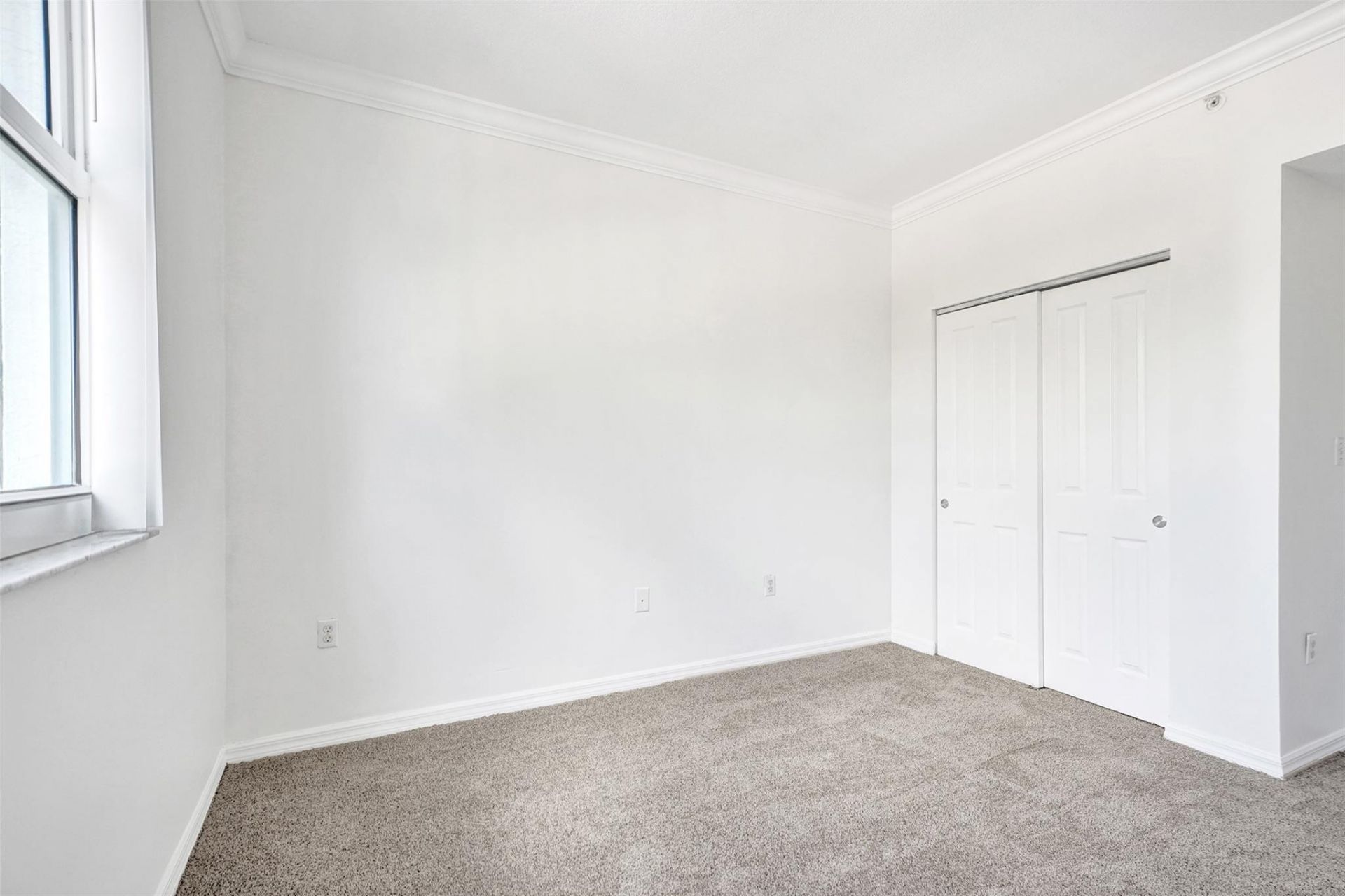 9172 Collins Avenue, Unit 302, Surfside, FL 33154 Photo