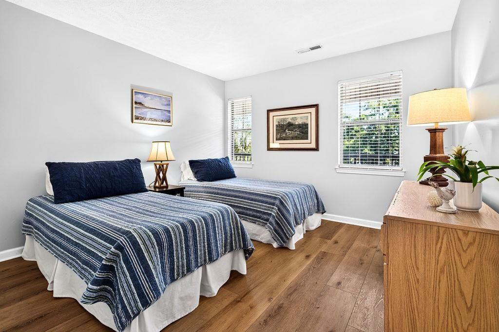 366 Pinehurst Ln. Photo 18