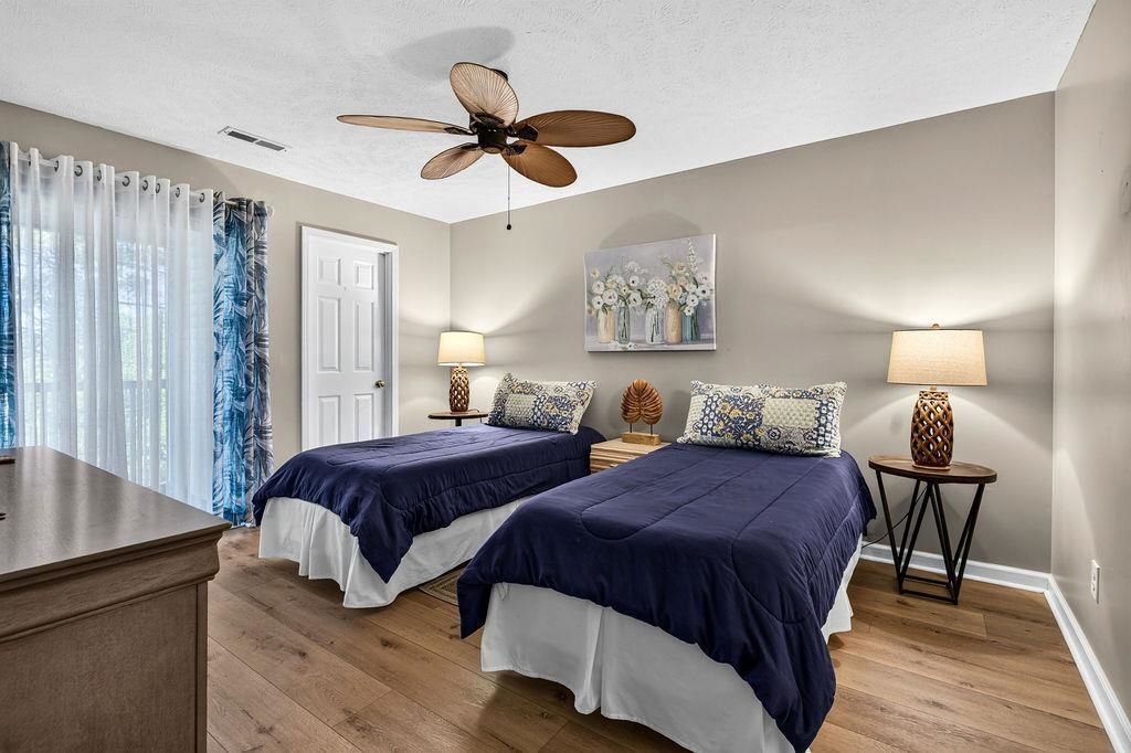 366 Pinehurst Ln. Photo 21