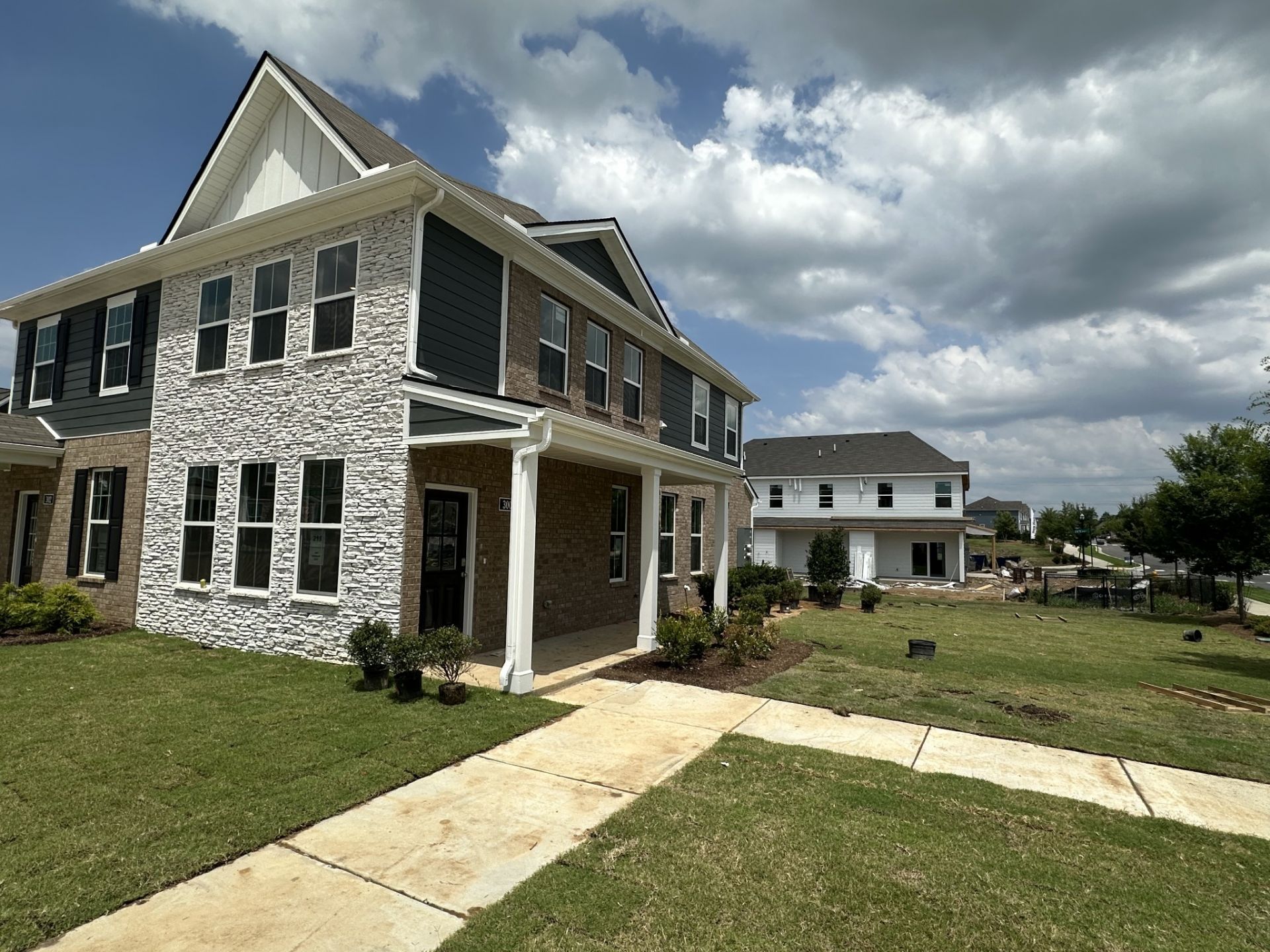 300 Hanbury Way , Lebanon, TN 37087 Main Photo